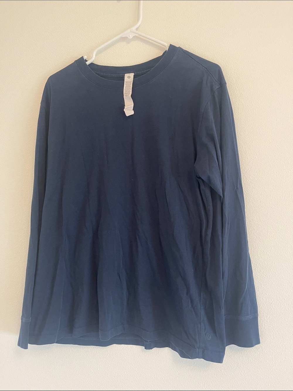 Lululemon Women’s Long-Sleeve Crewneck Shirt - Navy